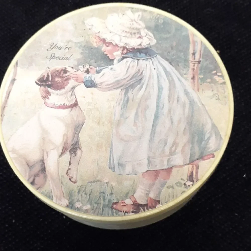 Vtg. Tins & Powder boxes & vintage‎ Avon bottle